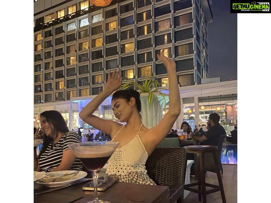Mouni Roy Instagram - #photodump #workation Colombo, Sri Lanka