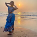 Mouni Roy Instagram - मेरे घुंगरू, सूर्यास्त और कराकट्टम