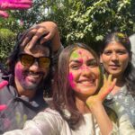 Mrunal Thakur Instagram - HAPPY HOLI 💕♥️💙💖💚💛🧡 #abhishek and @missblender missed you 🙄