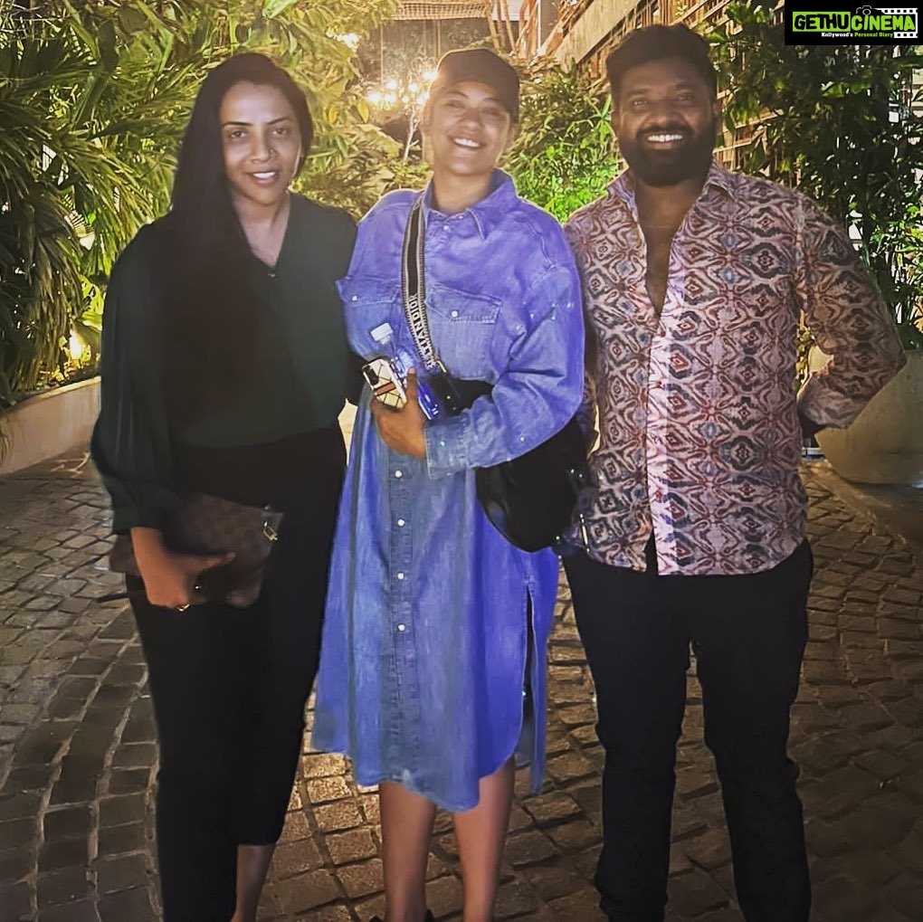 Mumaith Khan Instagram - It takes a great deal of bravery to stand up to our enemies, but just as much to stand up to our friends.-J.K. Rowling π. #acceptance #awesome #believeinyourself #respectyourself #care #dreams #encouragement #faith #grace #glitter #smile #stronger #peace #positivity #innerpeace #workhard #appreciation #selfesteem #selfrespect #motivation #wiser #wisdom #happiness #love #life ππΈπ