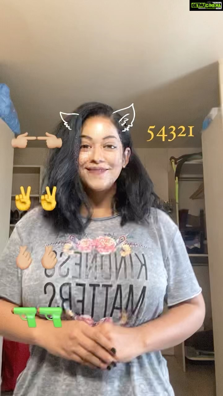 Mumaith Khan - 52.5K Likes - Peace begins with a smile..-Mother Teresa😇. #acceptance #awesome #believeinyourself #respectyourself #care #dreams #encouragement #faith #grace #glitter #smile #stronger #peace #positivity #innerpeace #workhard #appreciation #selfesteem #selfrespect #motivation #wiser #wisdom #happiness #love #life 💖🌸😘