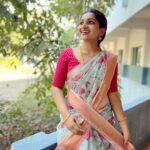 Nakshathra Nagesh Instagram - Floral saree from @house_of_swaroopa 🌸 #beingsaraswathy #tamizhumsaraswathiyum