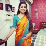 Nakshathra Nagesh Instagram – Another pretty saree from @aatwos and this time, my entire unit helped me pose 😋