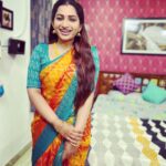 Nakshathra Nagesh Instagram – Another pretty saree from @aatwos and this time, my entire unit helped me pose 😋