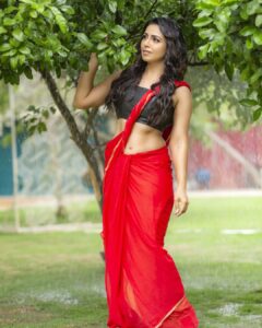 Nandini Rai Instagram - Throwback...... #nandinirai #saree #loveit #memories #weekend