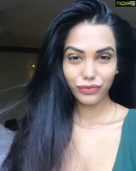 Natasha Suri Instagram - Sunny days...