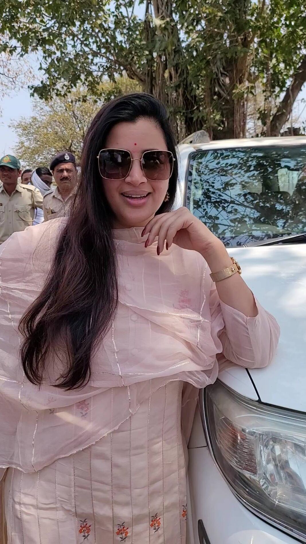 Navaneet Kaur Instagram -