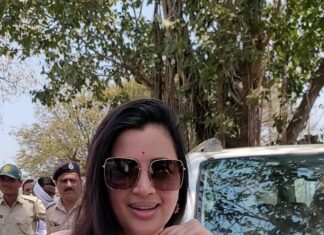 Navaneet Kaur Instagram -