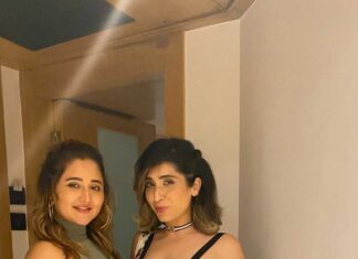 Neha Bhasin Instagram - Sexy ladies on the floor 💞 . @nehabhasin4u . #rashamidesai #rashamians #nehabhasin #reel #trendingreels #dance #❤️ Juhu, Mumbai