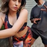 Neha Bhasin Instagram - Dance is all about expressing yourself freely. For me its sensuous. Buttons by pussycat dolls is my all time favorite song and video. Enjoy. Choreography by @jitu567go #NehaBhasin #instareels #dance #reelitfeelit #trending