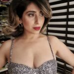 Neha Bhasin Instagram – Shine bright like a Diamond 💎

#NehaBhasin
#style
#fashionstyle