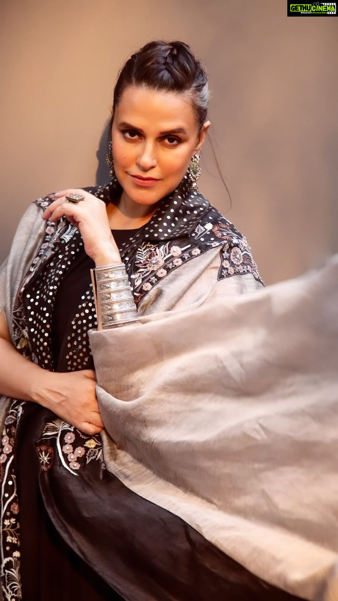 Neha Dhupia Instagram - Stare 👀 … #reels #reelsinstagram #feelitreelit 📸 @kapilcharaniya