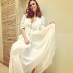 Neha Dhupia Instagram - White done right, tonight! … for the love of @shwetabachchan ♥️👑 … styled by @ayeshakhanna20 in @ilamraaa n @chicorychai muah @hairgaragebynatasha 🤍🤍🤍