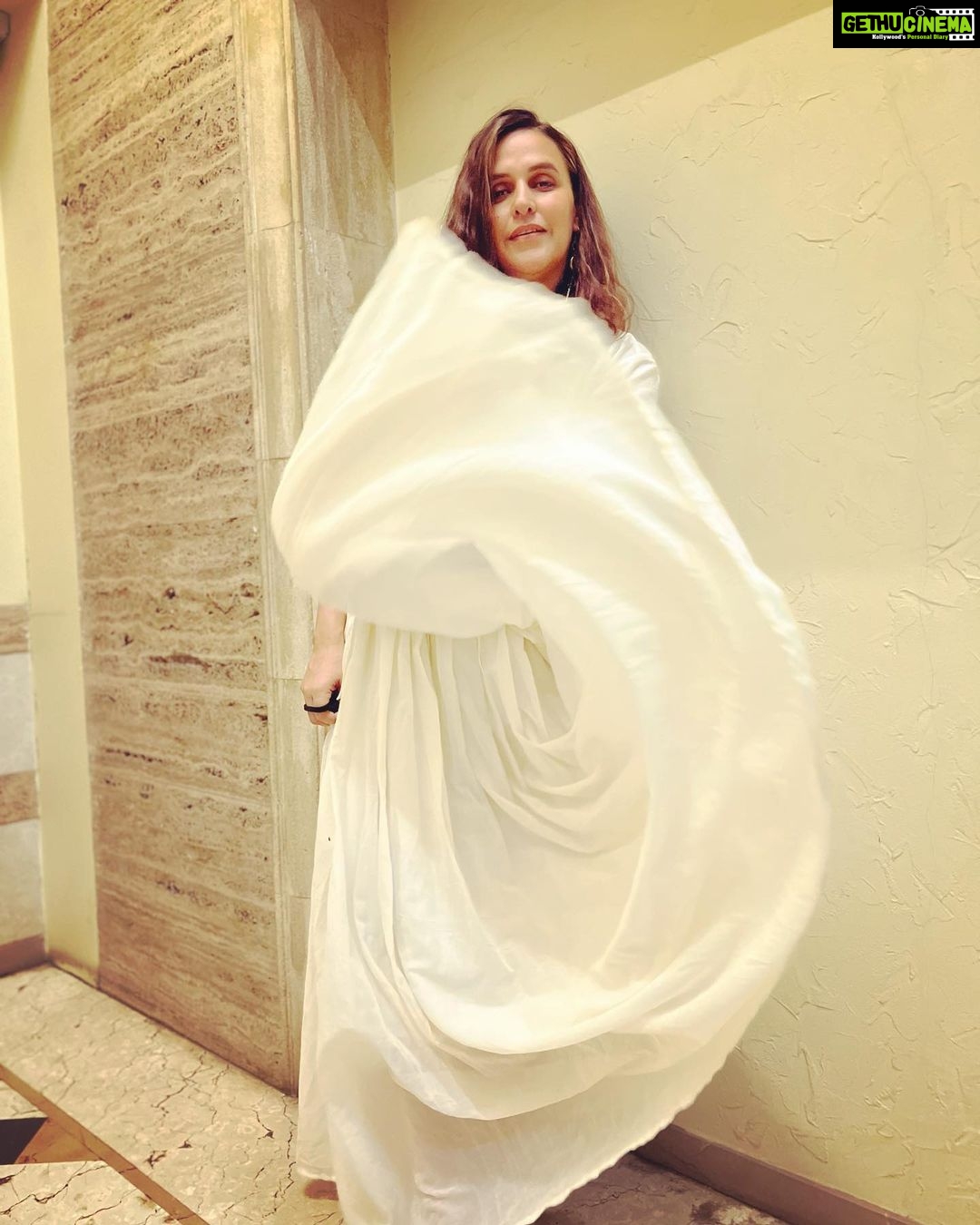 Neha Dhupia Instagram - White done right, tonight! … for the love of @shwetabachchan ♥️👑 … styled by @ayeshakhanna20 in @ilamraaa n @chicorychai muah @hairgaragebynatasha 🤍🤍🤍