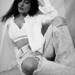 Neha Sharma Instagram - Black and white or color? 🖤🤍 📷 @mikedesir #easylikesundaymorning #sunday #sundayvibes #nehasharma Mumbai, Maharashtra