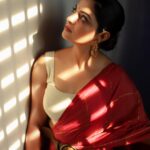Nikhila Vimal Instagram - It’s better to look up 😉 Saree : @roukabysreejithjeevan Styling: @styledbysmiji Jewellery: @celia_palathinkal Makeup: @sajithandsujith Photographer: @athul_krishna________
