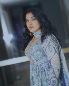 Nivetha Thomas Instagram - ☘️

Outfit : @mrunalinirao 
Jewellery : @amrapalijewels 

Styling : @pallavi_85 @openhousestudio.in 
Assisted by : @raksha_ravikkumar

HMU : @hairbydrishya @makeupby_tanvi