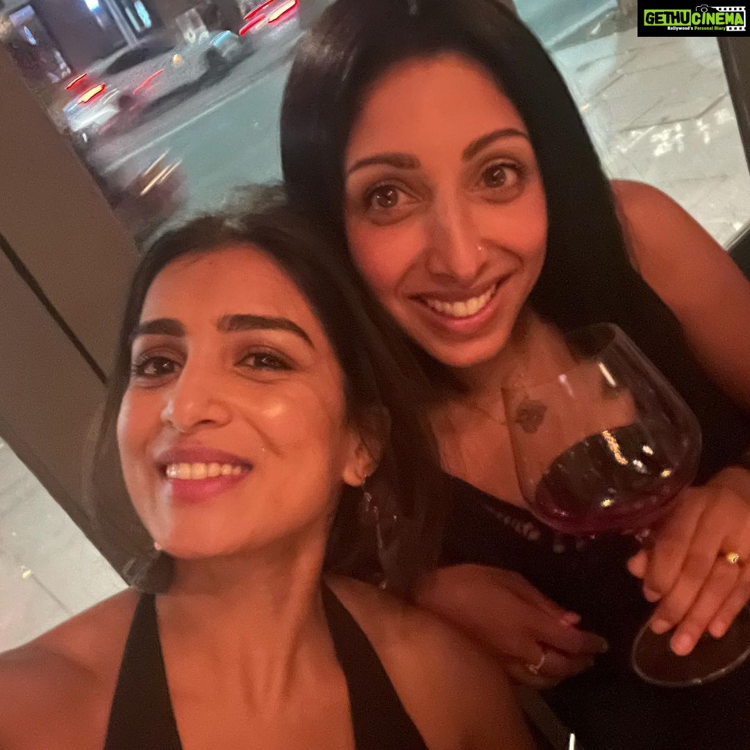 Pallavi Sharda Instagram - To the gobi 🥦 to my aloo 🥔, to my beautiful big sis. Happy birthday @miss_bhav! 💕😘