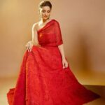 Parineeti Chopra Instagram - Old world romance ..🌹