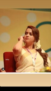 Parvathy Instagram - UNSTOPPABLE! Welcome back @bhavzmenon This is your space. Your story. Yours!🔥 #bhavana #avalakoppam #neberbackingdown