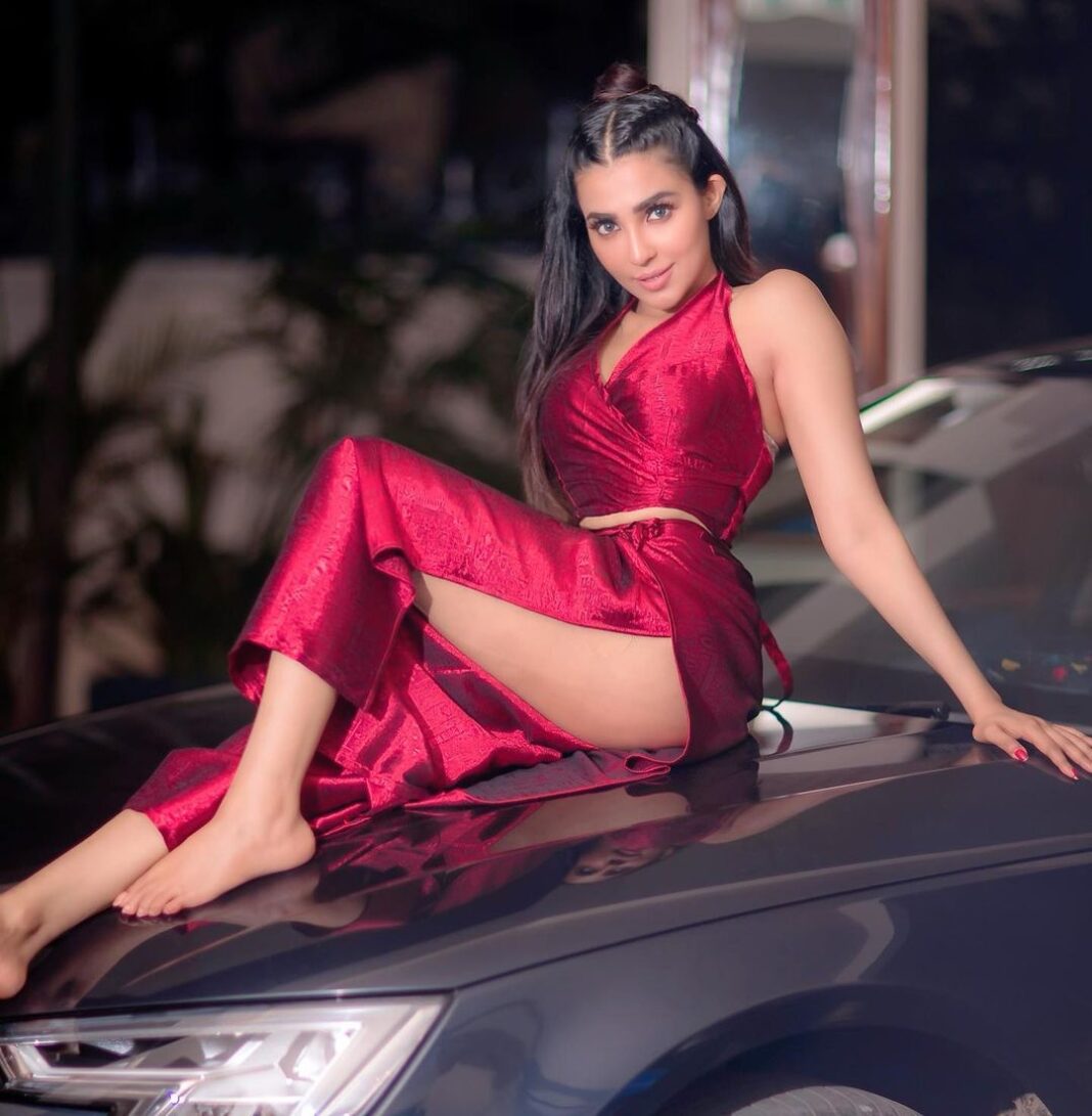 Parvatii Nair Instagram - 🚘