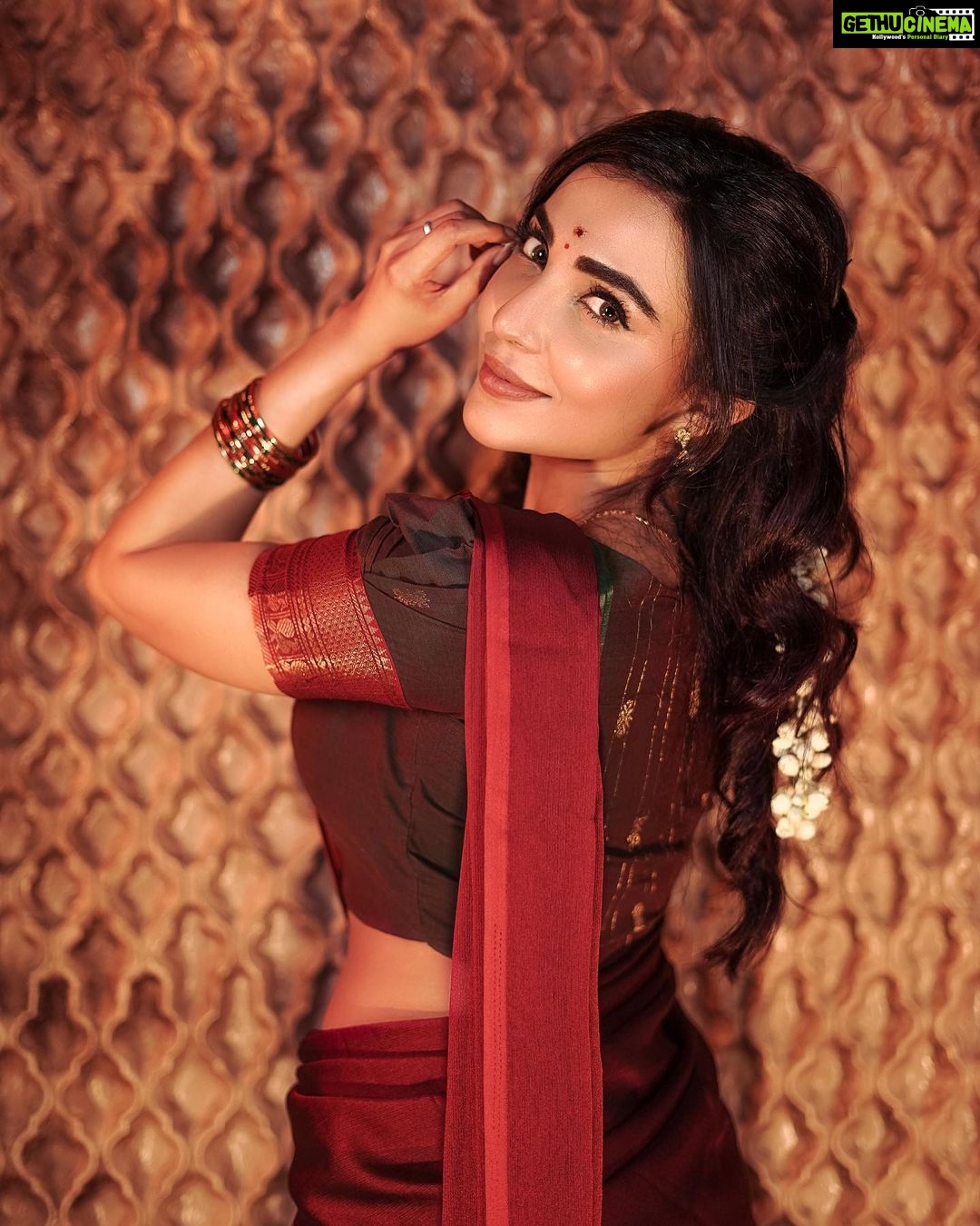 Parvatii Nair - 84K Likes - Most Liked Instagram Photos