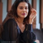 Payal Rohatgi Instagram - Confidence is a key to success. Always stand with whatever your heart & soul say. Watch queen of humanity in #lockup show at 10.30 pm on @altbalaji & @mxplayer 🙏 #teampayal #payalrohatgi #shernipayal
