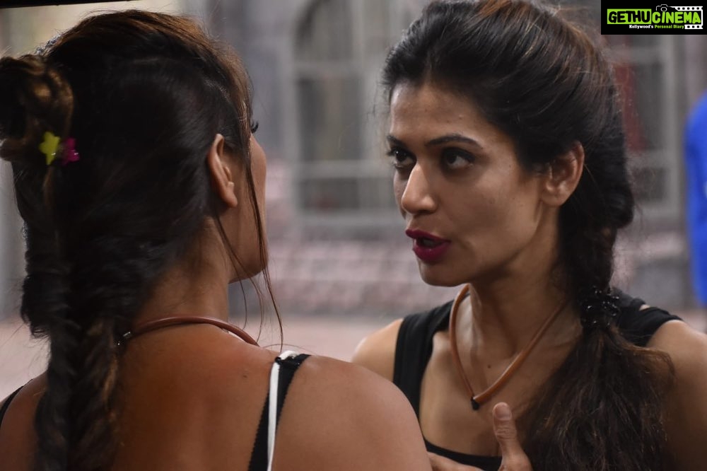 Payal Rohatgi Instagram - 100 open dogs can’t kill a lioness. She is ethical, daring & pure hearted. Please vote & support to stay in lockupp show🙏 #teampayal #payalrohatgi #lockupp #shernipayal