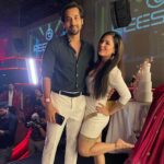Pooja Bose Instagram - Mr & Mrs V🎊🎊💋💋❤️❤️
