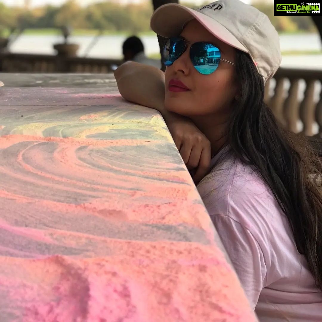 Pooja Bose Instagram - Spent a splendidly relaxing sundowner at @westinmumbaipowai @lakeviewcafe_ #westinpowai #bythelake The Westin Mumbai Powai Lake
