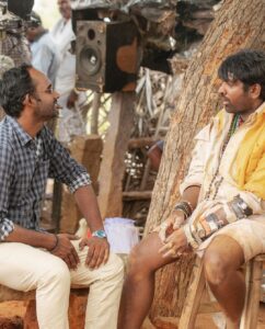 Pooja Devariya Instagram - Kadaisi Vivasayi 🌱

A poetic title.
Such an entertaining and sweet film 🤍🌸

Streaming on @sonylivindia 

#DirectorManikandan @actorvijaysethupathi @aaru_dir  @musicsanthosh #KadaisiVivasayi