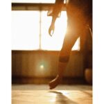 Pooja Devariya Instagram - Understanding the space ☀️ 📸 Assisted by @abi_spandan @kiran_hallibyle #ArtSpace #BangaloreArtSpace #ActorsStudio #PerformanceSpace #ArtLab #Movement #rhythm #bodyflow Scout & Guide Media