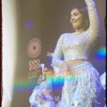 Pooja Hegde Instagram - Danced the night away. Thankyou Dubai for cheering on for us! @beingsalmankhan @diekomirza @kajol_mulani @suhasshinde1 @ashley_rebello