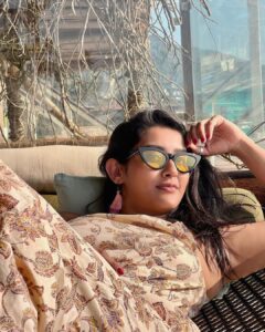 Pooja Jhaveri Instagram - My view is better than yours… 🤫😎😈
.
.
.
#goa #goadiaries #2022 #travelstories #wiwt #dressup #chill #relaxmode #bestbeach #beach #goabeach #vacay #photography #boho #bohostyle #fashionstyle #styling #ootd #fashionista #instafashion #instagood #sunset #goldenhour