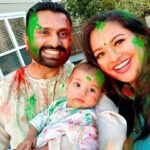 Pooja Kumar Instagram - #happyholi! May all the colors bring you happiness and joy and all the food that you enjoy! #family #tradition #holi #india #america #tamil #teluguactress