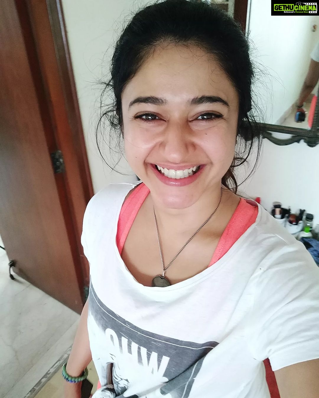 Poonam Bajwa Instagram - Hiiiiiiiiiiiiiii🌻