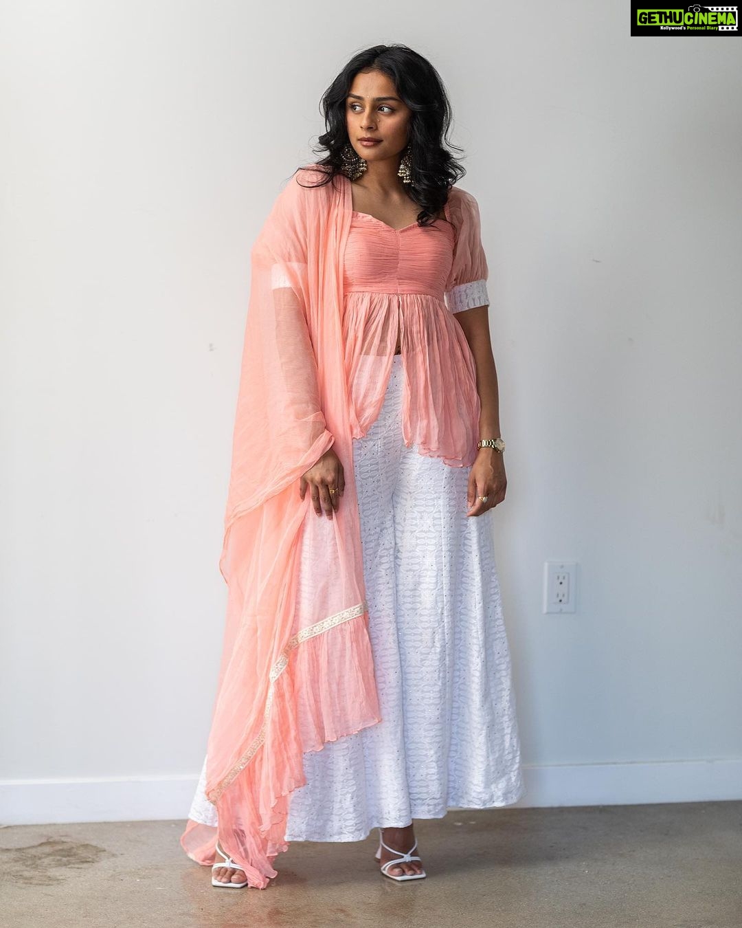 Pragathi Guruprasad Instagram - Wearing the Noor lehenga from @aaykafashion Pink City line 🌸 Use code: “PragathiAayka22” for 10% off If you’re local to NYC, Aayka will be showcasing this collection and more at a pop-up now till March 19th!