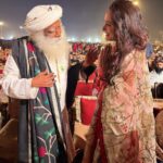Pragya Jaiswal Instagram - Reminiscing one of the most magical nights that I’ve ever experienced..Mahashivratri with Sadhguru has been a truly incredible experience..The evening was a blend of powerful meditations, prayers offered to Adiyogi (Shiva), extraordinary performances and some joyous singing n dancing which made the night even more memorable.. I’m still feeling the warmth & compassion of every single person I met, interacted with or even just saw at Isha Centre Coimbatore during my short trip there..Cannot wait to be back again 🤍🤍 (P.S. - Grateful to have met @sadhguru, experience his aura & energy and get his blessings) 😇🙏🏻 #Mahashivratri #MSR2022 #Sadhguru #IshaYogaCenter #Adiyogi @isha.foundation Wearing @archanajaju.in Earrings @karishma.joolry Jootis @fizzygoblet Styled by @anshikaav Asst by @tanazfatima