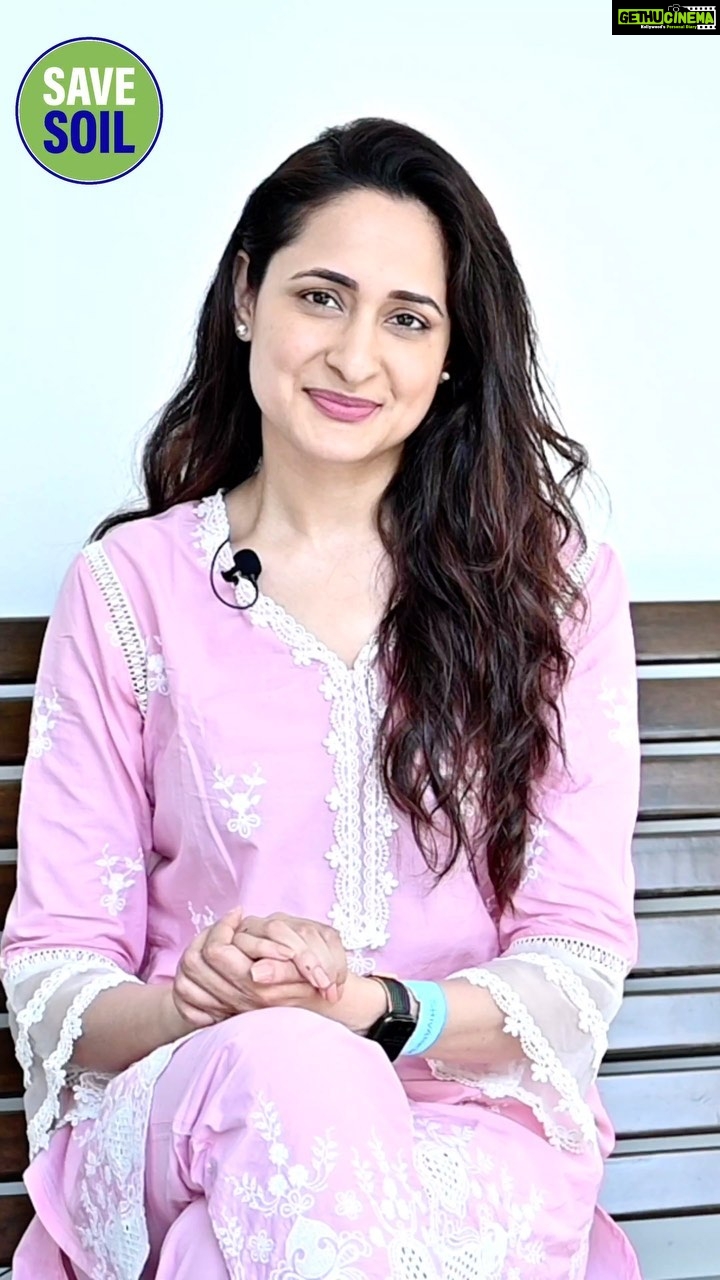 Pragya Jaiswal Instagram - The worlds most renowned yogi @sadhguru is fighting to Save Soil - and the planet !! We can all do our bit by volunteering for the cause..Save soil to save Earth..Join the @consciousplanet #SaveSoil movement and become a part of this initiative by giving a missed call to 800003003 πΏπ³π