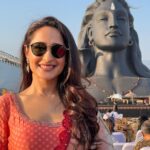 Pragya Jaiswal Instagram - Happy Mahashivratri ✨🔱🙏🏻 Isha Yoga Center