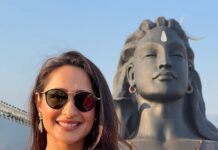 Pragya Jaiswal Instagram - Happy Mahashivratri ✨🔱🙏🏻 Isha Yoga Center