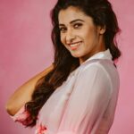 Priya Bhavani Shankar Instagram - So an entire styling, make up, lights, photographer, edit team works behind to get a perfect shot and I get to post it with some caption saying, ‘how she has a beautiful heart&fierce soul blah blah.. ’ !! 🤷🏻‍♀️ IRONY Styled by @anushaa13 Asst stylist lavanya_desigan Shirt @notsosure.in HMU @makeupmaliksam PC @arunprasath_photography