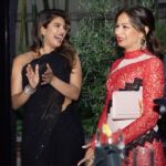 Priyanka Chopra Instagram - What a special honor it was to cohost a pre-oscar celebration honoring this year’s 10 South Asian Oscar nominees, and the friends, family, and colleagues who work tirelessly behind the scenes to make all of this possible. Last night gave me all the feels, and filled me with so much pride for how far our community has come. The future of entertainment is looking bright. Special thanks to @anjula_acharia and @maneeshkgoyal for having this idea and the cohosts who came together to make an unprecedented evening like this possible. ❤️ Wishing the nominees so much luck on Sunday! Bring home the gold!! @rizahmed @pawo @surooshalvi @_aneil_ @gulistanmirzaei @elizabeth_mirzaei @rintuthomas @mentalsyrup @jazzbeezy Los Angeles, California
