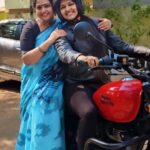 Rachitha Mahalakshmi Instagram – Time for a ride 
With my Ruddy 🏍️
@premi_venkat hope u enjoyed 🥰
