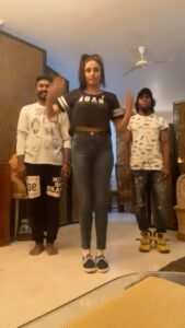 Ragini Dwivedi Instagram - Trend 😂😂🤣 
Cause my team is amazing ❣️

#kachabadam #kachabadamsong #kachabadamreels #raginidwivedi #trending #trendingsongs #trendingreels #trendingdances #reelitfeelit #reels #reelsinstagram #reelkarofeelkaro #reelsvideo #reelindia #funnyvideos #funnyreels #funnyvideosdaily #influencer #actor #happyhour #happyday #keepsmiling #dancereels #dancechallenge #dancevideo
