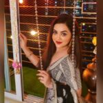 Ragini Nandwani Instagram – Late but worth ??
💋💋💋💋

#tollywoodactress #alluarjun #thalapathy #hyderabad #hotonbeauty #tamilactress #ragininandwani #trendingreels #makeupideas #hairstyles #goodmorning #slay #viralvideos #lehenga #glamour #sexy