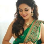 Ragini Nandwani Instagram – Proud to be Indian woman 
#chennai ##kerala #love #green #indianactress #southactress #womenempowerment #thalapathy #mahashivratri #festiveseason #morningvibes #makeup #jewellery #instabeauty #influencer#hotonbeauty