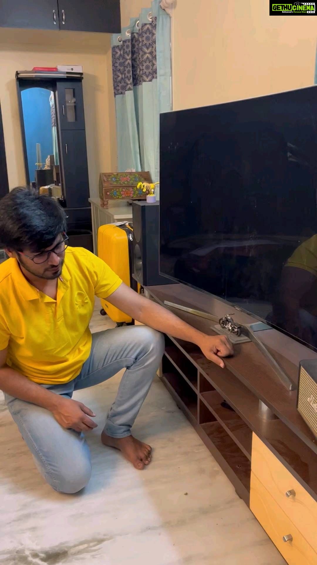 Rakshan Instagram - Innum konja neram than irku. Enna makkale pathute irkeenga😉 😃#SuperEvening kku Naa Ready, Neengalum Ready thaana? 🗓️ #TATAIPL #CSKvKKR இன்று | ஆட்டம் ஆரம்பம் 7:30 PM | Star Sports 1 Tamil / Vijay Super / Disney+Hotstar இல். @starsportstamil @disneyplushotstar @vijaysuperofficial #TATAIPL2022 #IdhuvumNormalDhaan #Collab