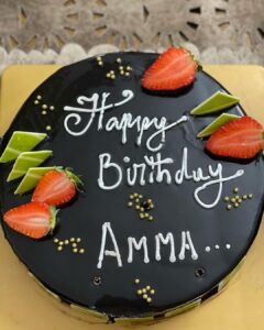 Ramya Pandian Instagram - Happy Birthday Amma♥️I am what I am today, because of you. It's all you. You give me the strength to move through all the phases of my life and your moral support is what keeps me going . Praying to the lord almighty for long lasting happiness, health and only positive vibes for you. Love you ❤️ @shanthyduraipandiyan #happybirthdayamma