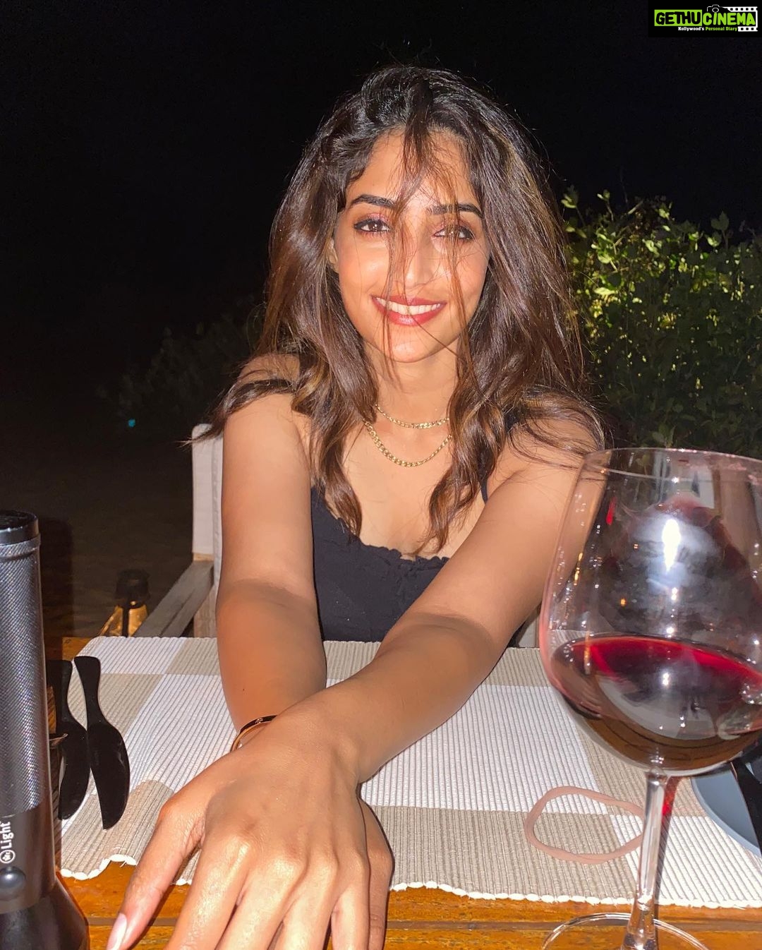 Reba Monica John Instagram - Reminiscing the breathtaking nights under the crystal clear, star studded skies, in the midst of wildlife and the sounds of the waves breaking on the shore ✨ My pictures don’t do justice but @ugachenahuts - you’re divine! Can’t wait to go back. Sri lanka, you have my heart. @pickyourtrail 🪄 #srilanka #travelwithmojo #livelifetothefullest #causeyouonlyhaveone Uga Chena Huts